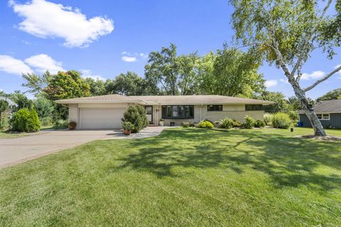 Photo of 4560 N 161st St, Brookfield, WI 53005 (MLS # 1935267)