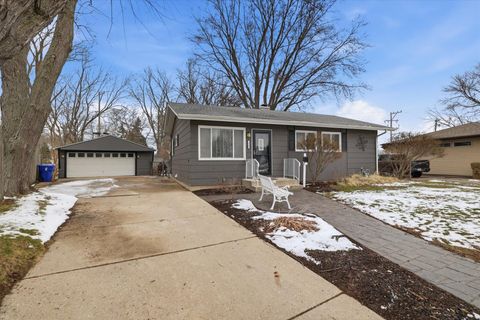 Photo of 1902 84th St, Kenosha, WI 53143 (MLS # 1954658)