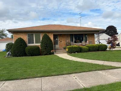 Photo of 2112 26th St, Kenosha, WI 53140 (MLS # 1986165)
