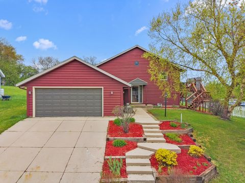 Photo of 408 Dunford Dr, Burlington, WI 53105 (MLS # 1960697)