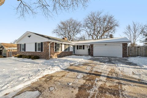 Photo of 3570 S Russel Rd, New Berlin, WI 53151 (MLS # 1948399)