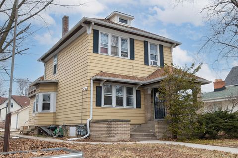 Photo of 2715 N Humboldt Blvd, Milwaukee, WI 53212 (MLS # 1952380)