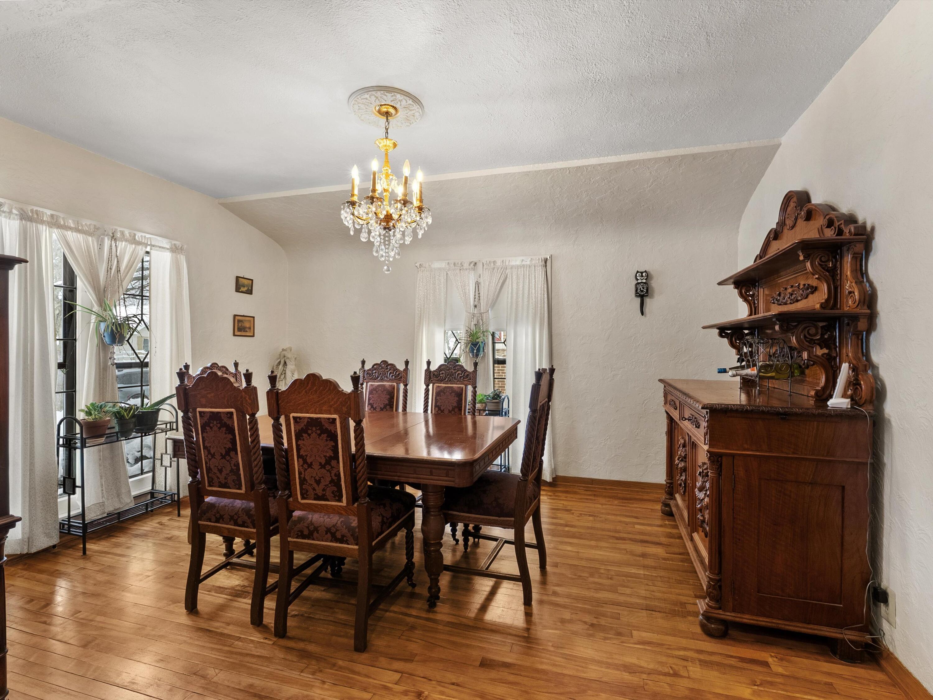 Manitowoc, Wisconsin 54220, United States, 4 Bedrooms Bedrooms, ,3 BathroomsBathrooms,Residential,Active,250886