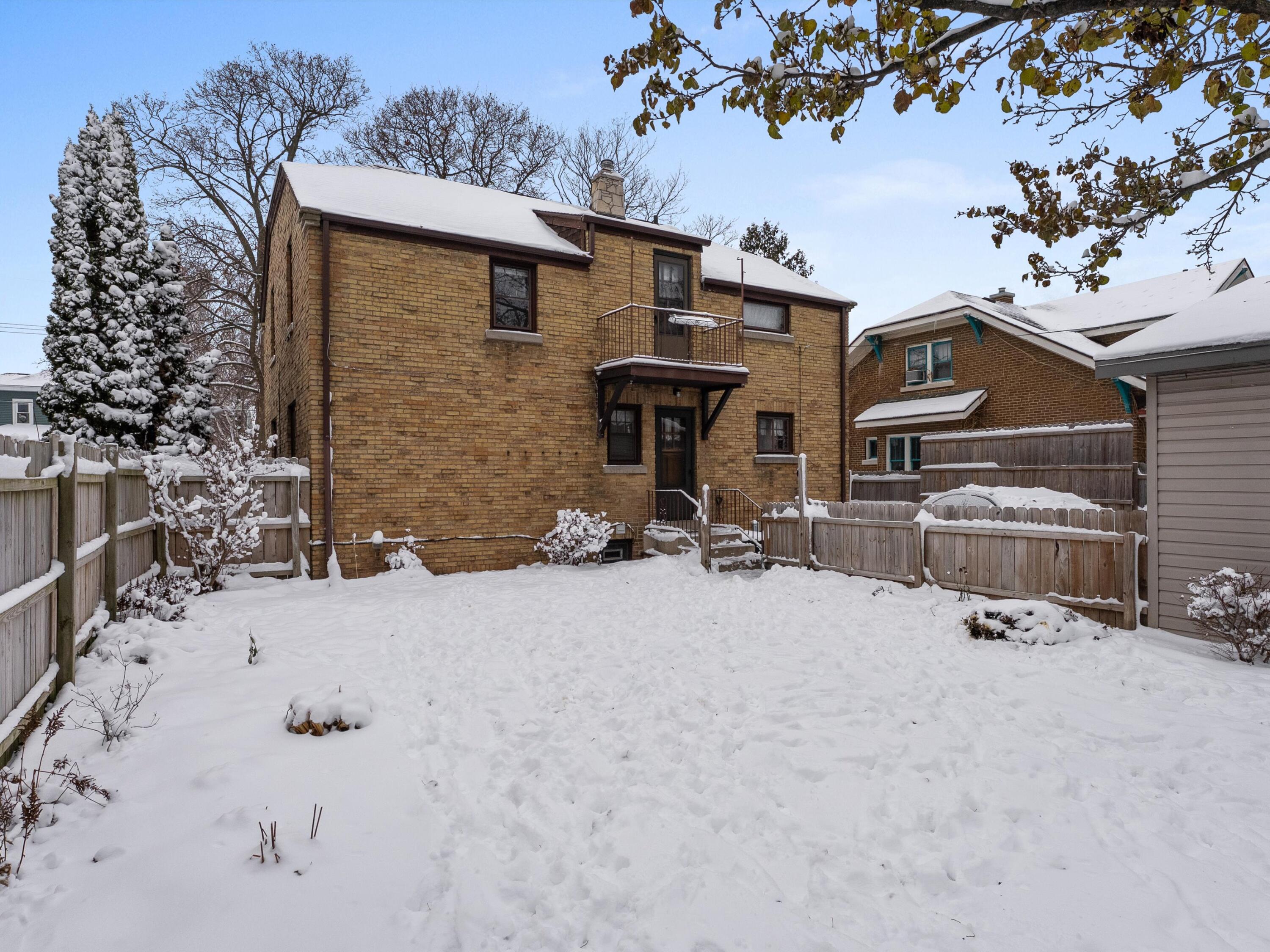 Manitowoc, Wisconsin 54220, United States, 4 Bedrooms Bedrooms, ,3 BathroomsBathrooms,Residential,Active,250886