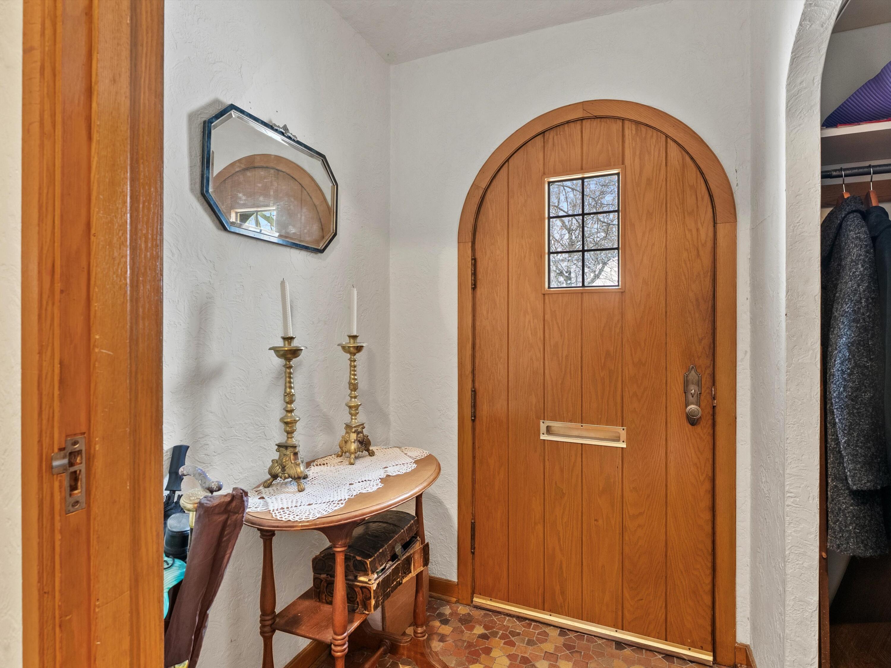 Manitowoc, Wisconsin 54220, United States, 4 Bedrooms Bedrooms, ,3 BathroomsBathrooms,Residential,Active,250886