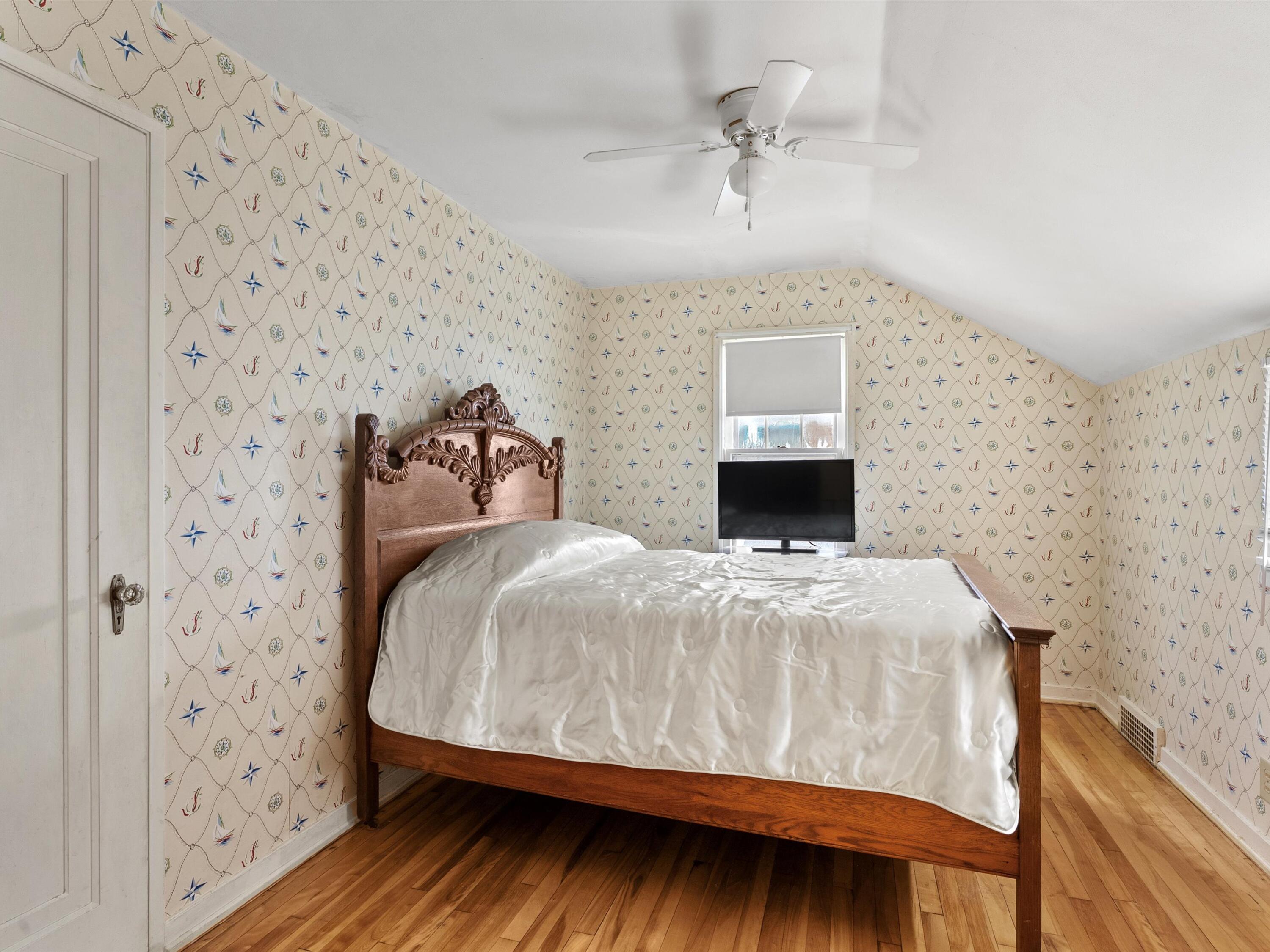 Manitowoc, Wisconsin 54220, United States, 4 Bedrooms Bedrooms, ,3 BathroomsBathrooms,Residential,Active,250886