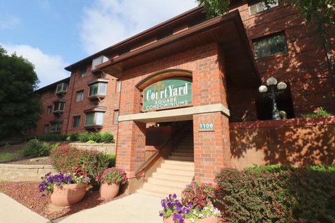 Photo of 1108 N Milwaukee St, Milwaukee, WI 53202 (MLS # 1952317)