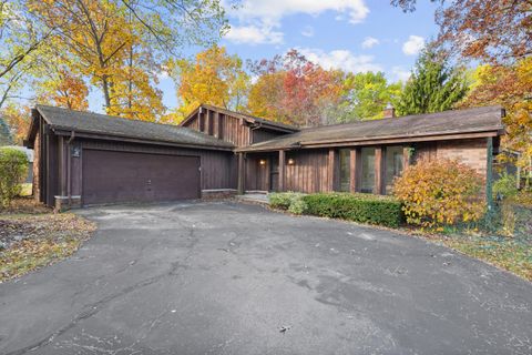 Photo of 10010 32nd Ave, Pleasant Prairie, WI 53158 (MLS # 1941426) Photo of 10010 32nd Ave, Pleasant Prairie, WI 53158 (MLS # 1941426)