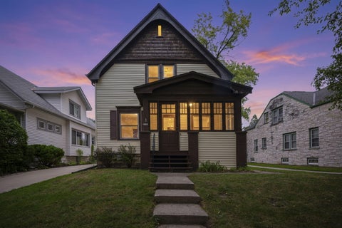 Photo of 2134 S 84th St, West Allis, WI 53227 (MLS # 1981157)