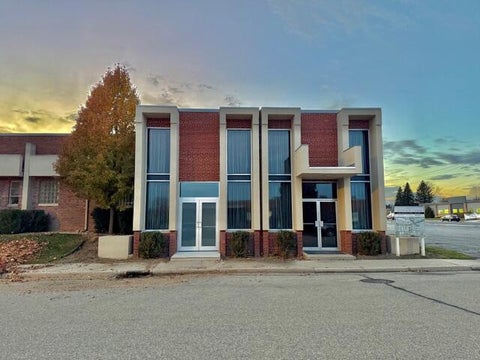 Photo of 1411 6th Ave, Grafton, WI 53024 (MLS # 1966478)