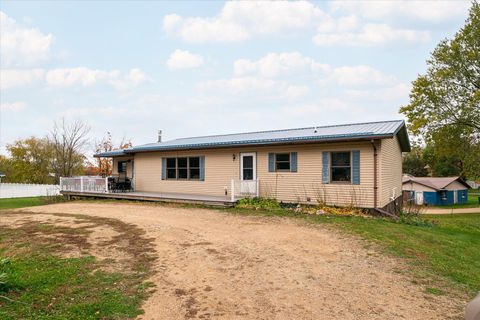 Photo of 215 Coon Prairie Ave, Westby, WI 54667 (MLS # 1940586)