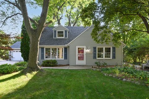 Photo of 1140 Garvens Ave, Brookfield, WI 53005 (MLS # 1935568)