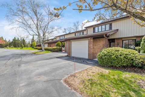 Photo of 12808 N Colony Dr, Mequon, WI 53097 (MLS # 1960510)