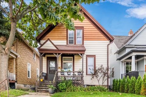 Photo of 3767 S Pennsylvania Ave, Saint Francis, WI 53235 (MLS # 1985090)