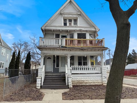 Photo of 2200 N 42nd St, Milwaukee, WI 53208 (MLS # 1953271)