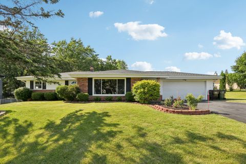 Photo of 12700 W Wilbur Dr, New Berlin, WI 53151 (MLS # 1922569)