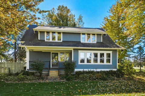 Photo of 9731 W Highland Rd, Mequon, WI 53097 (MLS # 1985796)