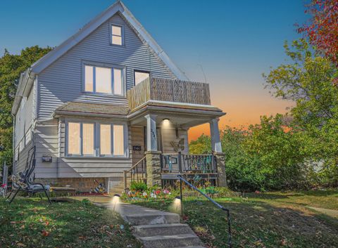 Photo of 2547 N 56th St, Milwaukee, WI 53210 (MLS # 1959919)