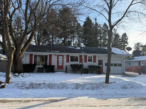 Photo of 2343 42nd St, Two Rivers, WI 54241 (MLS # 1949050)