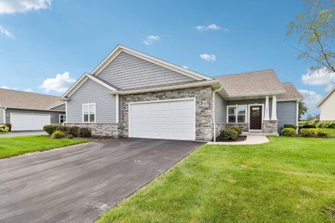 Photo of 6661 105th St, Pleasant Prairie, WI 53158 (MLS # 1981466)