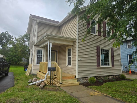 Photo of 235 W South St, Oconomowoc, WI 53066 (MLS # 1981569)