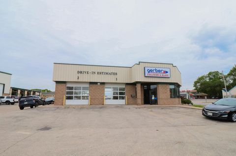 Photo of 530 Lang Dr, La Crosse, WI 54603 (MLS # 1950952)