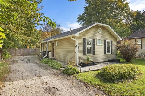 Photo of 7547 Shorewood Dr, Salem Lakes, WI 53168 (MLS # 1984797)