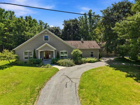 Photo of 1411 W Washington Ave, Cleveland, WI 53015 (MLS # 1977822)
