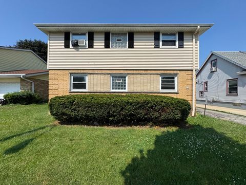 Photo of 219 N Hawley Rd, Milwaukee, WI 53213 (MLS # 1927236)