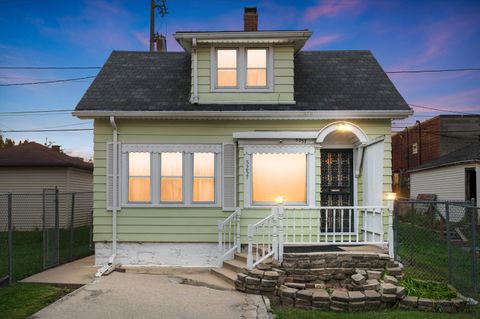 Photo of 5257 N 34th St, Milwaukee, WI 53209 (MLS # 1941872)