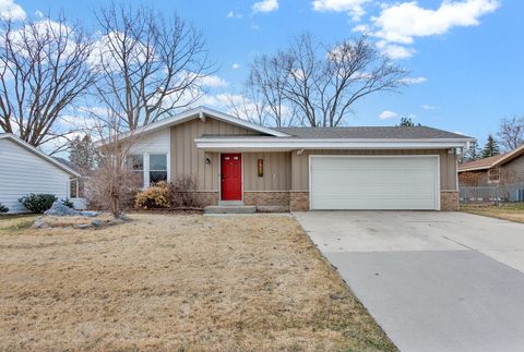 Photo of 7679 S Lenox Ave, Oak Creek, WI 53154 (MLS # 1953731)