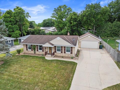 Photo of 117 Judge Dr, Saukville, WI 53080 (MLS # 1941094) Photo of 117 Judge Dr, Saukville, WI 53080 (MLS # 1941094)