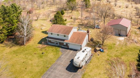 Photo of S107W36898 Annice Ln, Eagle, WI 53119 (MLS # 1957100)