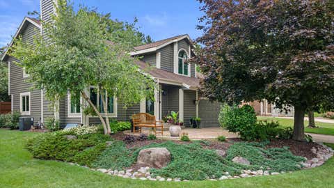 Photo of 3952 S Victoria Cir, New Berlin, WI 53151 (MLS # 1930996)
