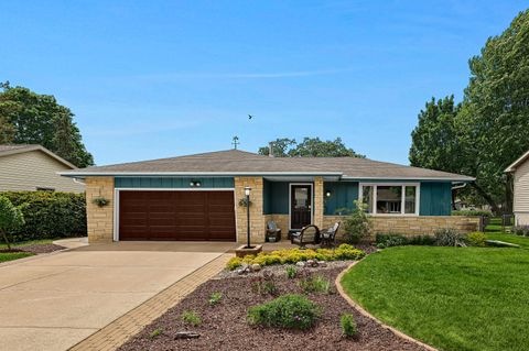 Photo of 521 8th Ave N, Onalaska, WI 54650 (MLS # 1963442)