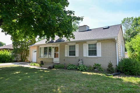 Photo of 3301 W Parnell Ave, Milwaukee, WI 53221 (MLS # 1972154)