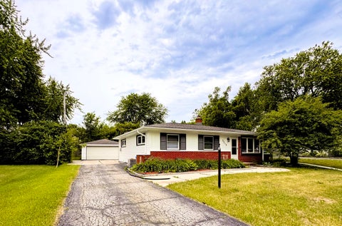 Photo of 5319 W Spring Ln, Milwaukee, WI 53223 (MLS # 1966720)