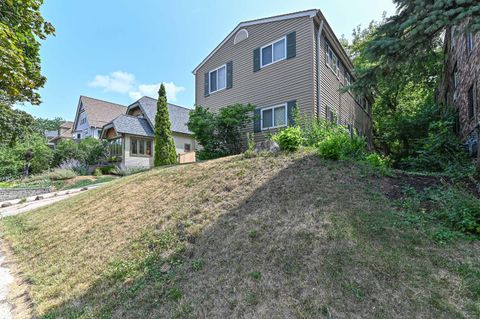 Photo of 2520 N Murray Ave, Milwaukee, WI 53211 (MLS # 1973253)