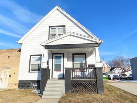 Photo of 3424 N Holton St, Milwaukee, WI 53212 (MLS # 1952589)