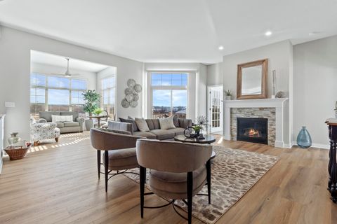 433 Standing Stone Dr, Waukesha, WI 53189 - #: 1942494