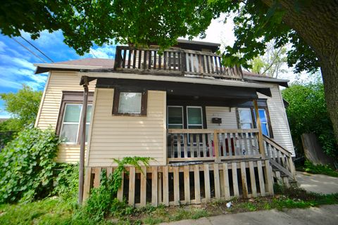Photo of 2012 W Burleigh St, Milwaukee, WI 53206 (MLS # 1963755)