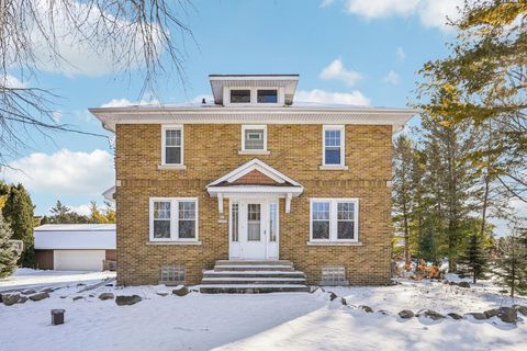 Photo of S73W14573 Woods Rd, Muskego, WI 53150 (MLS # 1948148)