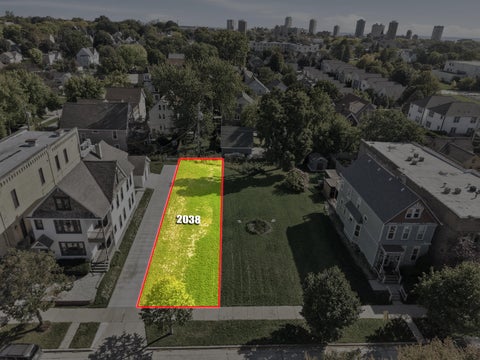 Photo of 2038 N Palmer St, Milwaukee, WI 53212 (MLS # 1983966)