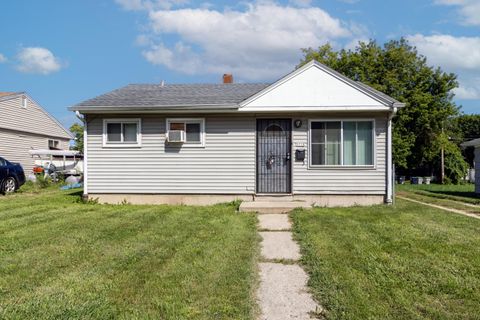 Photo of 5718 N 61st St, Milwaukee, WI 53218 (MLS # 1948189)
