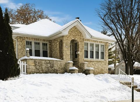 Photo of 1904 N 83rd St, Wauwatosa, WI 53213 (MLS # 1944767)