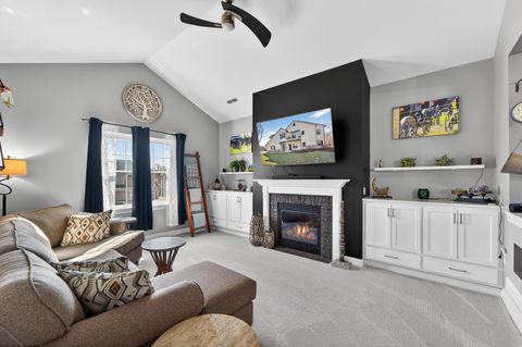 Photo of 996 Bedford Ct, Mount Pleasant, WI 53406 (MLS # 1962669)