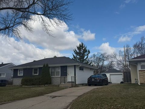 Photo of 8152 W Clovernook St, Milwaukee, WI 53223 (MLS # 1957755)