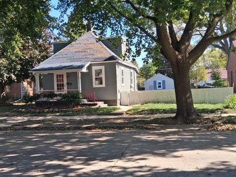 Photo of 2731 S 7th St, Sheboygan, WI 53081 (MLS # 1985338)