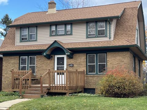 2432 N 55th St, Milwaukee, WI 53210 - #: 1929115