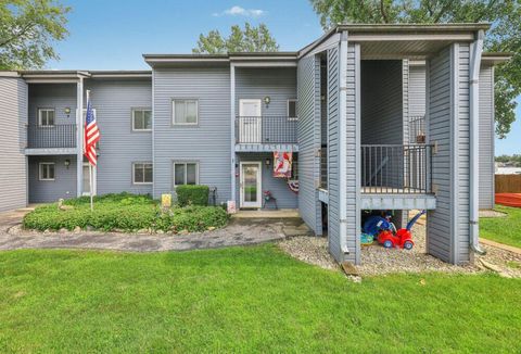 Photo of 536 N Cogswell Dr, Salem Lakes, WI 53170 (MLS # 1955015)